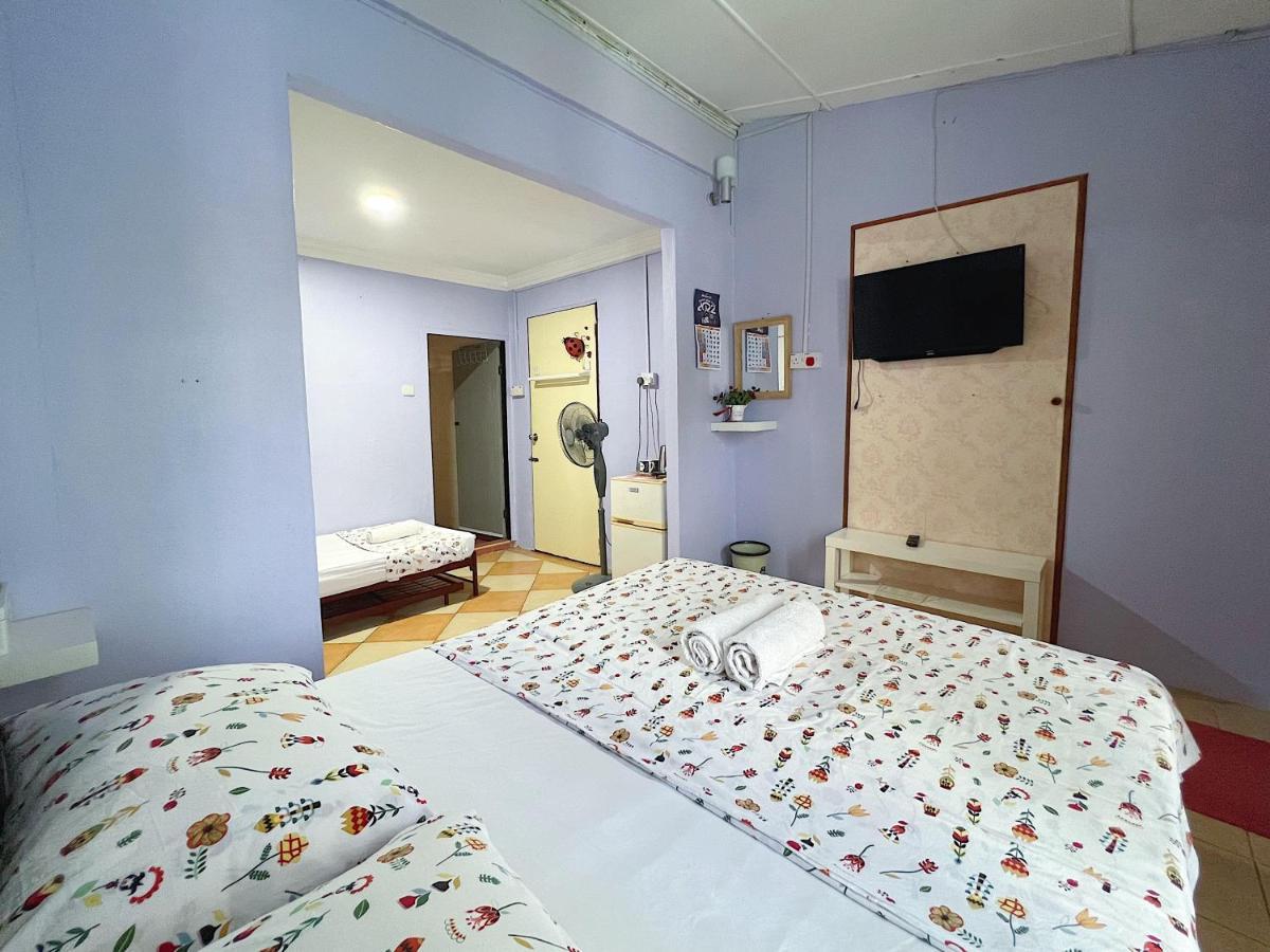 Merdeka Guest House 2 Kuching Kültér fotó